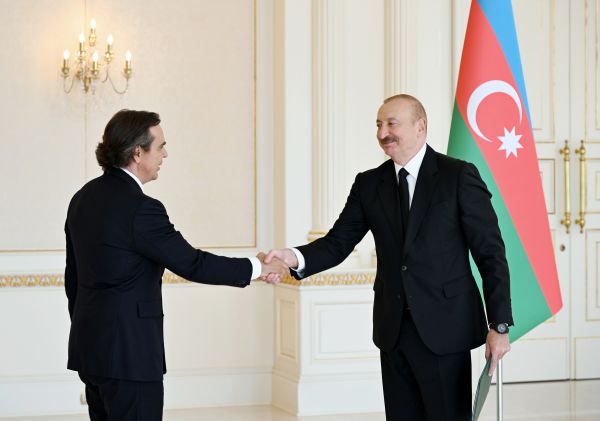 Prezident Braziliyanın yeni təyin olunmuş səfirinin etimadnaməsini qəbul edib
