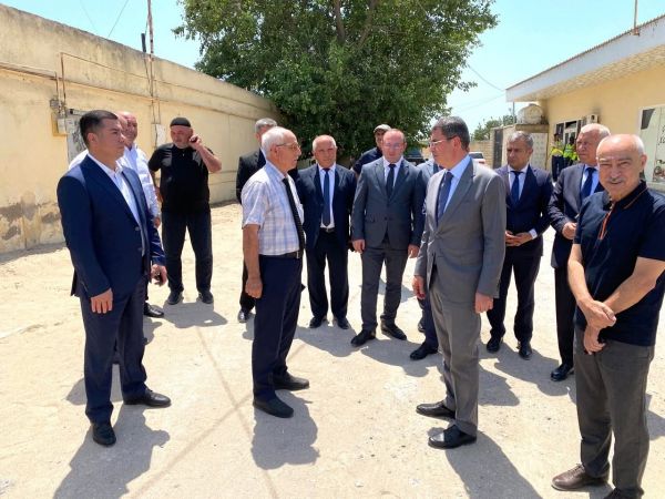 Elşən Salahov rayonun xidmət sahələrinin rəhbərləri ilə birlikdə Türkan qəsəbəsində olub