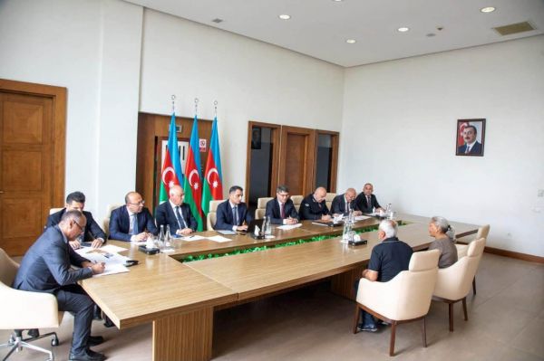 Ekologiya və təbii sərvətlər naziri Şəmkirdə vətəndaşları qəbul edib