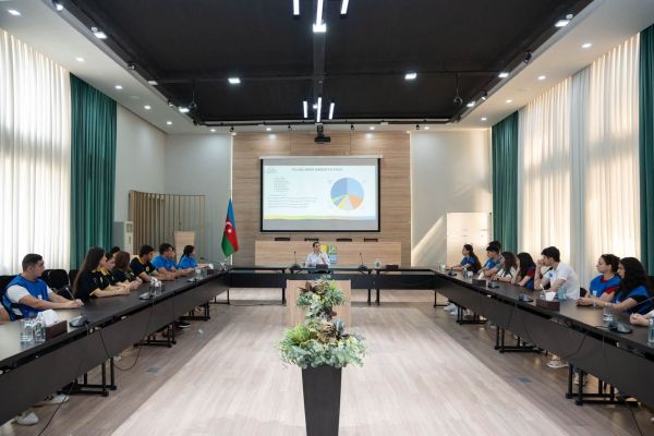 Gənclərlə iqlim fəaliyyəti mövzusunda maarifləndirici görüş keçirilib