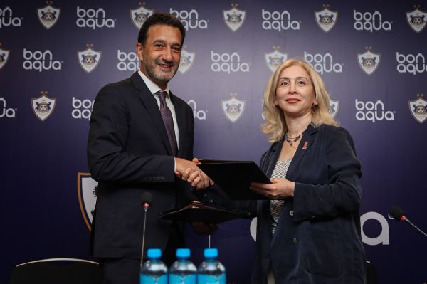 “BonAqua” və "Qarabağ" FK arasında rəsmi tərəfdaşlıq müqaviləsi imzalanıb - FOTOLAR