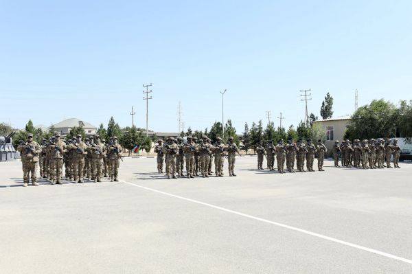 Navy holds graduation ceremony