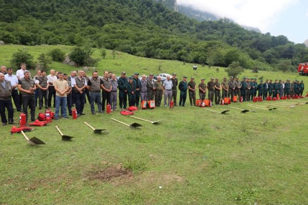 “Yanğın təhlükəsizliyi” mövzusunda növbəti praktiki təlimlər keçirilib