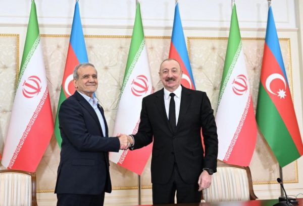 İlham Əliyev Azərbaycan haqqında söylədiyi xoş sözlərə görə İran Prezidentinə təşəkkür edib