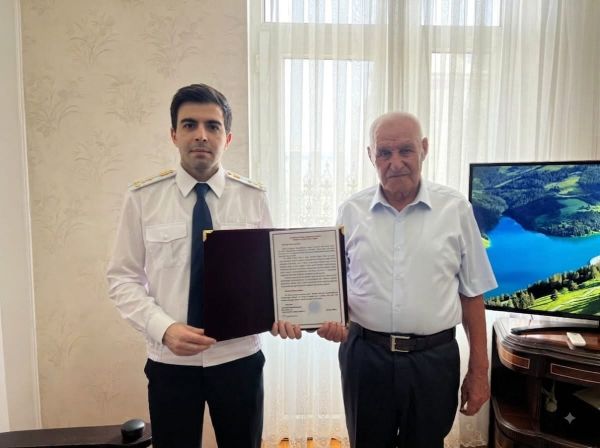 Veteran prokurorluq işçisi təbrik edilib