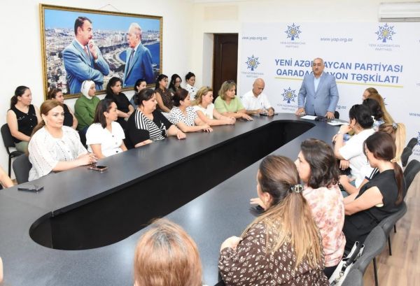 YAP Qaradağ rayon təşkilatında partiyaya yeni qəbul olunan üzvlərlə görüş keçirilib