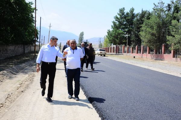Mollacəlilli kəndində yolun asfaltlanması işlərinə baxış keçirilib