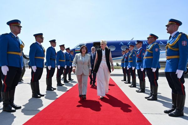 Sahibə Qafarova Serbiya Respublikasına işgüzar səfərə gəlib