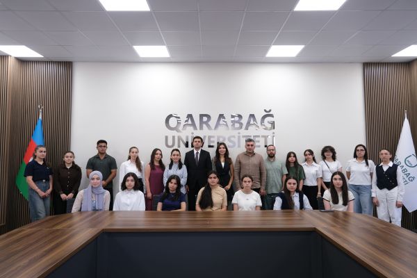 “Bakıkart” bu tələbələrə 100 gedişlik hədiyyə kartları təqdim etdi