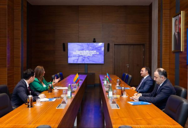 Kolumbiya səfiri “ASAN xidmət”də olub