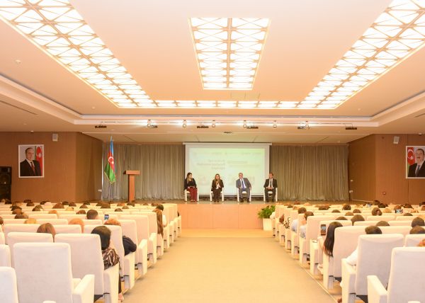 “Yeni tədris ili: Məktəbdə keyfiyyətli başlanğıc” konfransı keçirilib - FOTOLAR