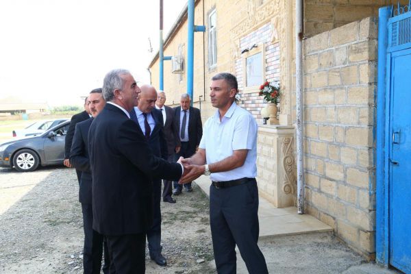 Şəhid ailələri ziyarət edilir
