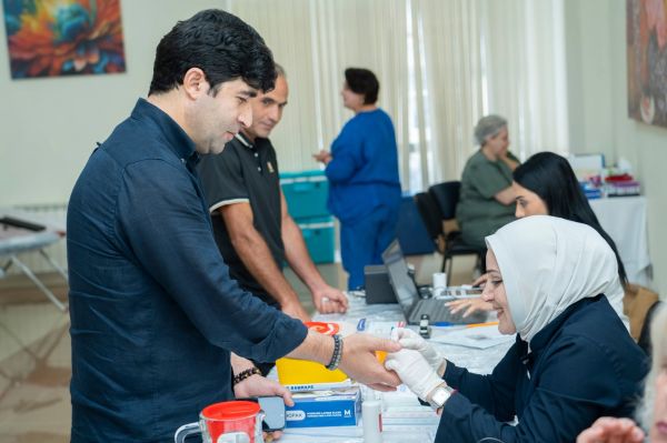 “Bir damla qan, min ümidə can” aksiyasında 800-dən çox şəxs iştirak edib - FOTOLAR