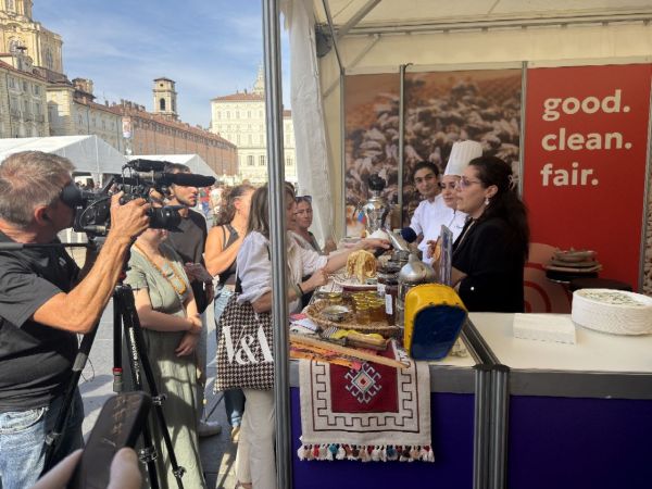 Azərbaycanın qastroturizm imkanları İtaliyada keçirilən beynəlxalq festivalda təqdim olunub