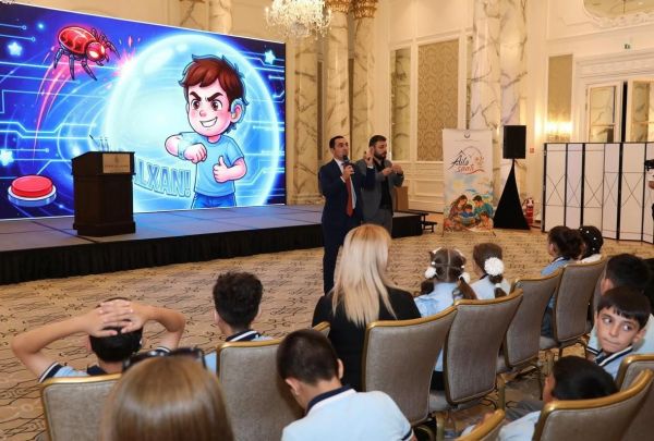 “Ailə saatı”nda sağlamlıq imkanları məhdud uşaqlara internetin təhlükələrindən danışılıb