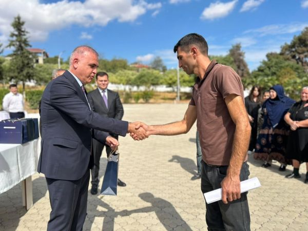 Xocavənd şəhər sakinləri doğma yurdlarına qovuşub