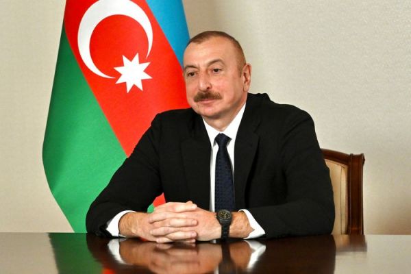 Prezident İlham Əliyev Si Cinpini təbrik edib