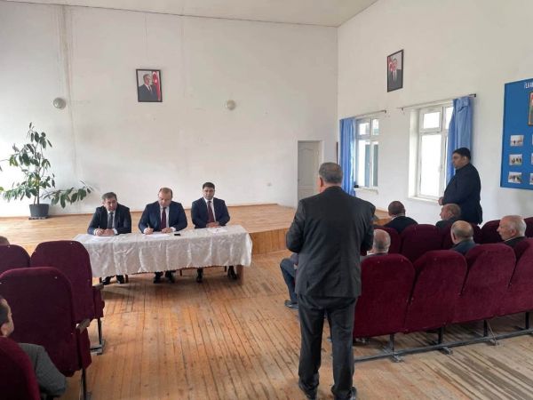 Azər Qocayev vətəndaş qəbulu keçirib