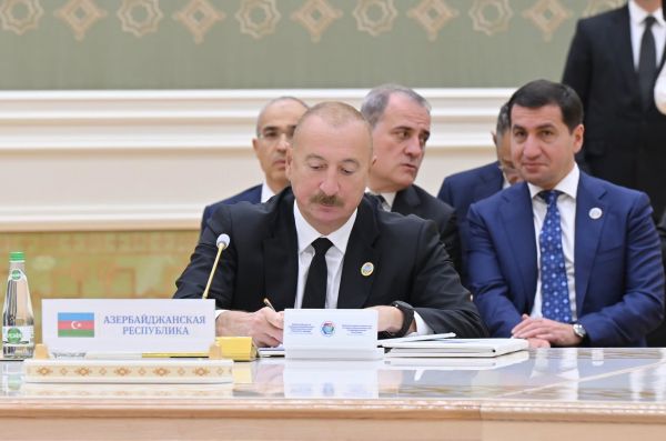 Türkmənbaşı şəhərində sənədlərin imzalanması mərasimi olub