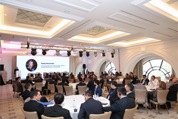 “Unibank” və AYİB xarici ticarətin maliyyələşdirilməsinə həsr olunan tədbir keçirib