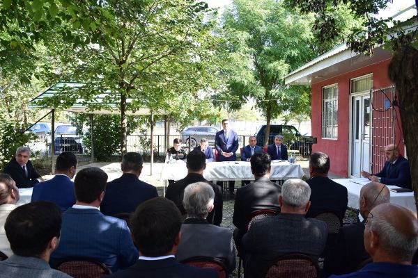 Elvin Paşayev Qındırğa kəndində səyyar qəbul keçirib