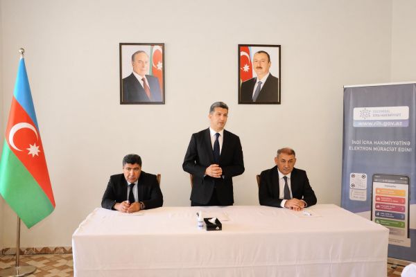 Qızılqaya qəsəbəsində səyyar qəbul keçirilib