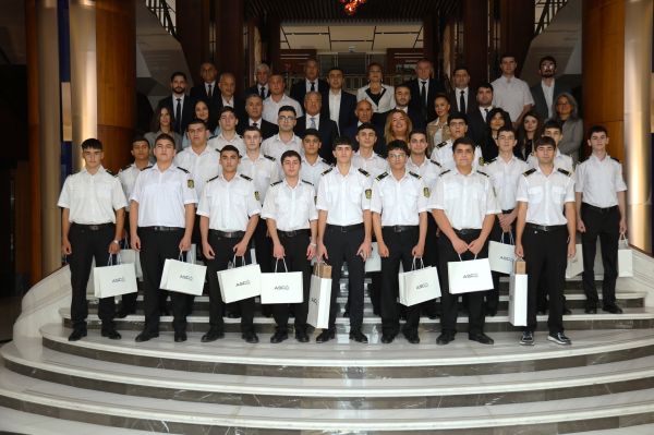 ADDA-ya yüksək balla qəbul olmuş tələbələrlə ASCO-da görüş keçirilib