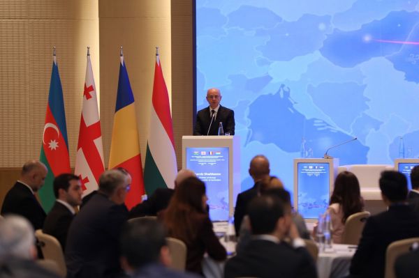 Baku hosts First International Forum dedicated to the Green Energy Corridor