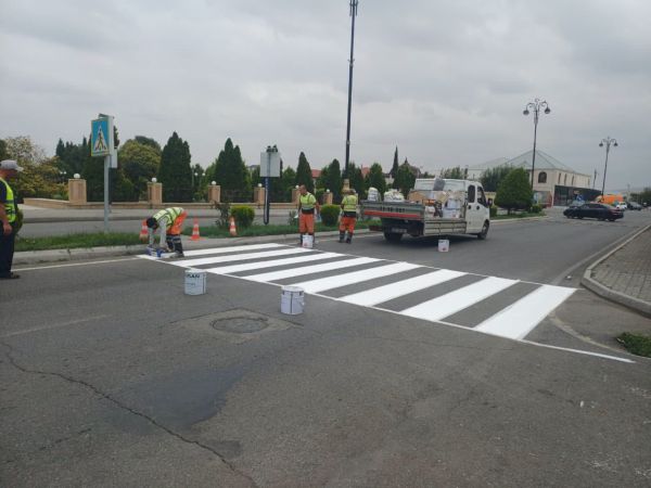 Şəhərdaxili yolların nişanlanması aparılır